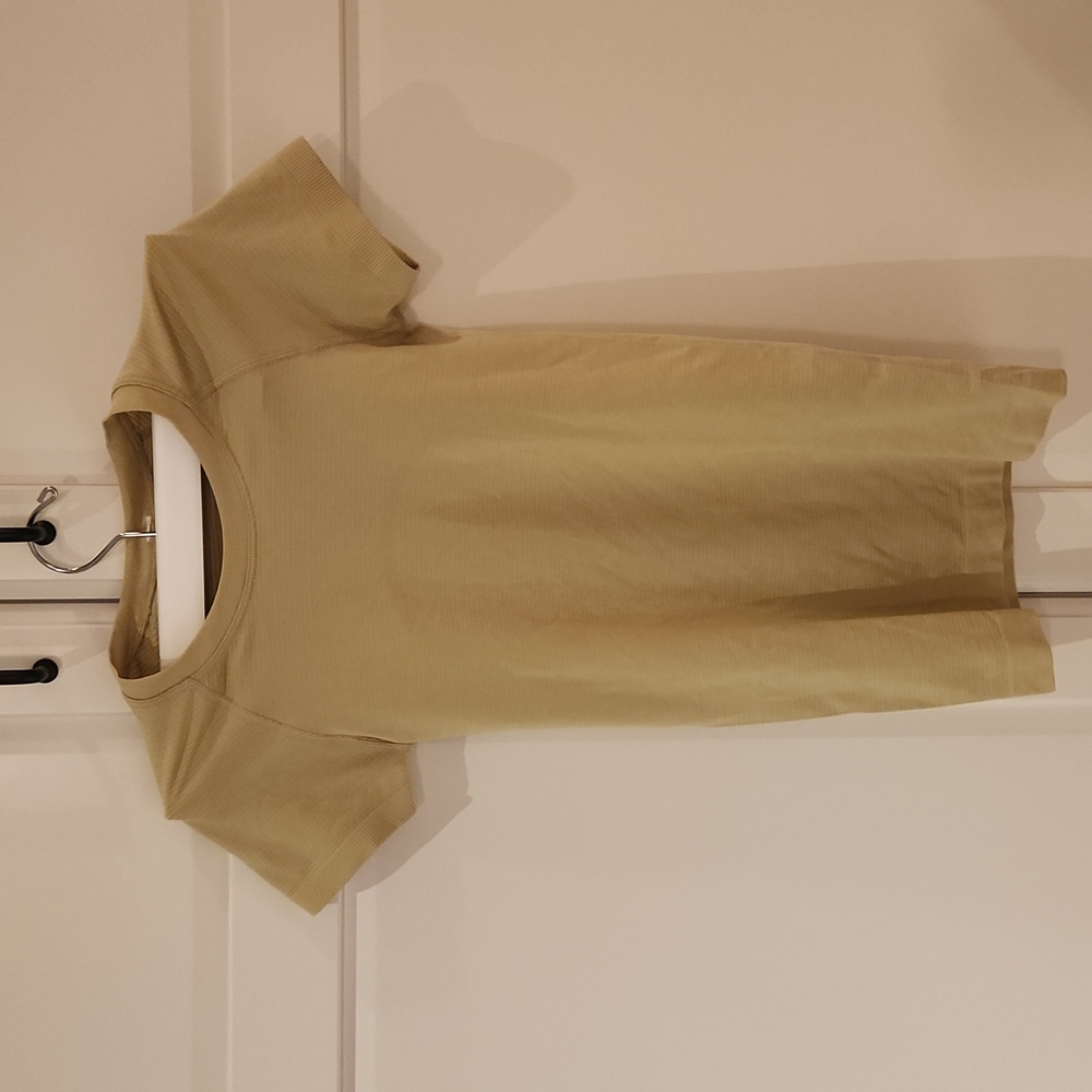 Lululemon swiftly tee